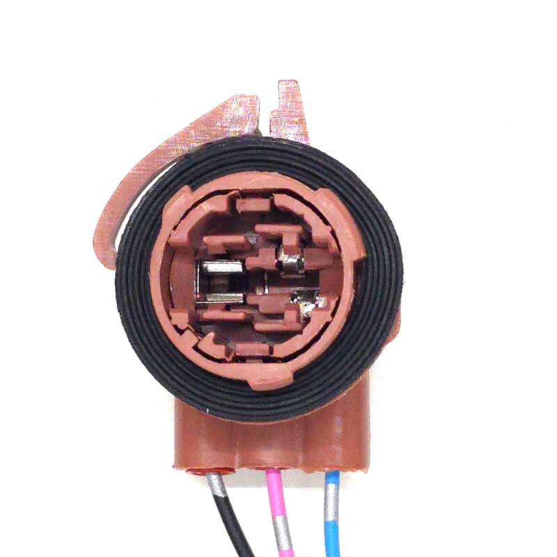 Linkz 3157 Bulb Socket – 3-Wire, 3-Tab Pigtail Connector