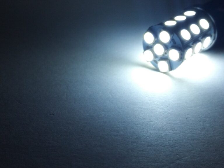 1156: Lumenz 5050 Series 27-LED Bulb - 8000K Crystal White