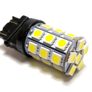 3157: Lumenz 5050 Series 27-LED Bulb