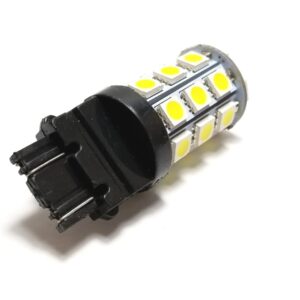 3157: Lumenz 5050 Series 27-LED Bulb