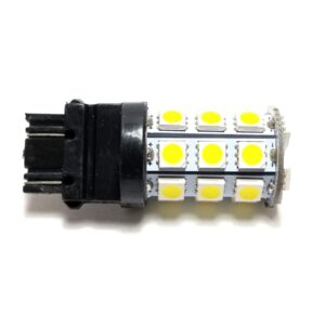 3157: Lumenz 5050 Series 27-LED Bulb