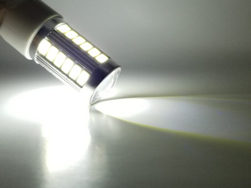 3157: Lumenz SL1 33-LED Bulb - Cool White 6000K