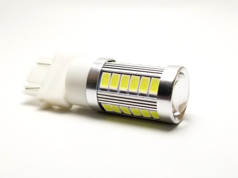 3157: Lumenz SL1 33-LED Bulb