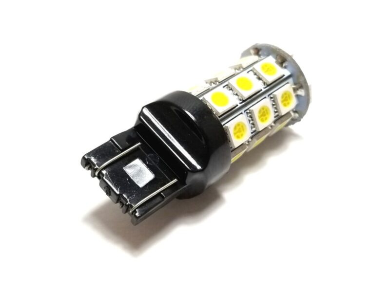 7443: Lumenz 5050 Series 27-LED Bulb