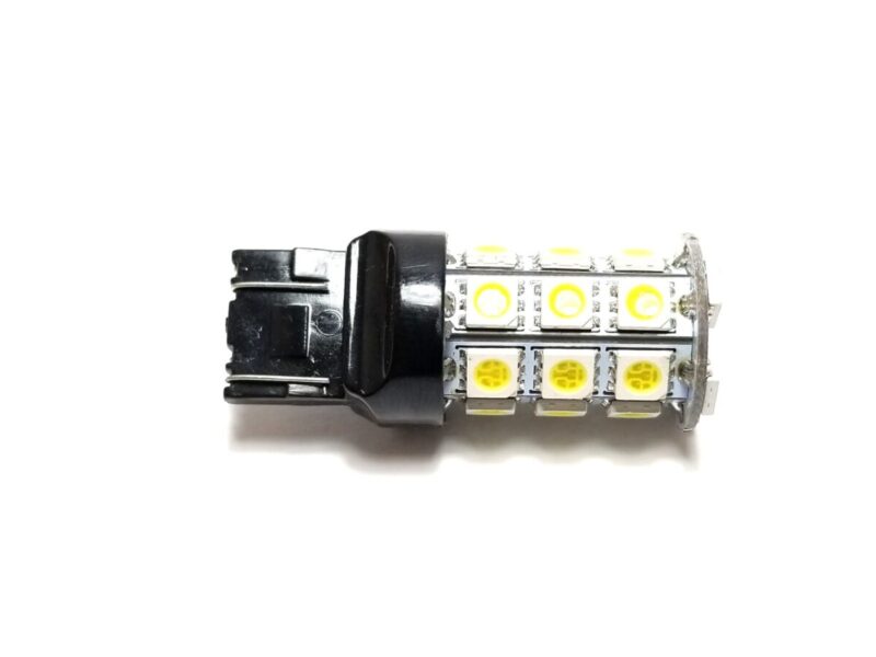 7443: Lumenz 5050 Series 27-LED Bulb