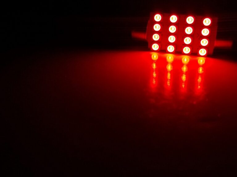 41mm: Lumenz 1210 Series 16-LED Bulb - Red