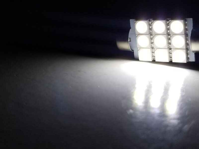 41mm: Lumenz 5050 Series 9-LED Bulb - 6000K Cool White