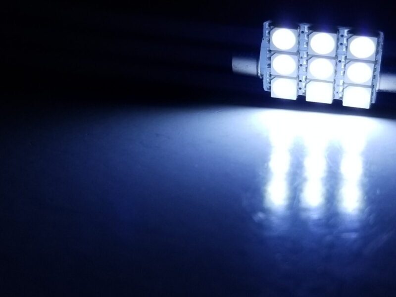 41mm: Lumenz 5050 Series 9-LED Bulb - 8000K Ice White