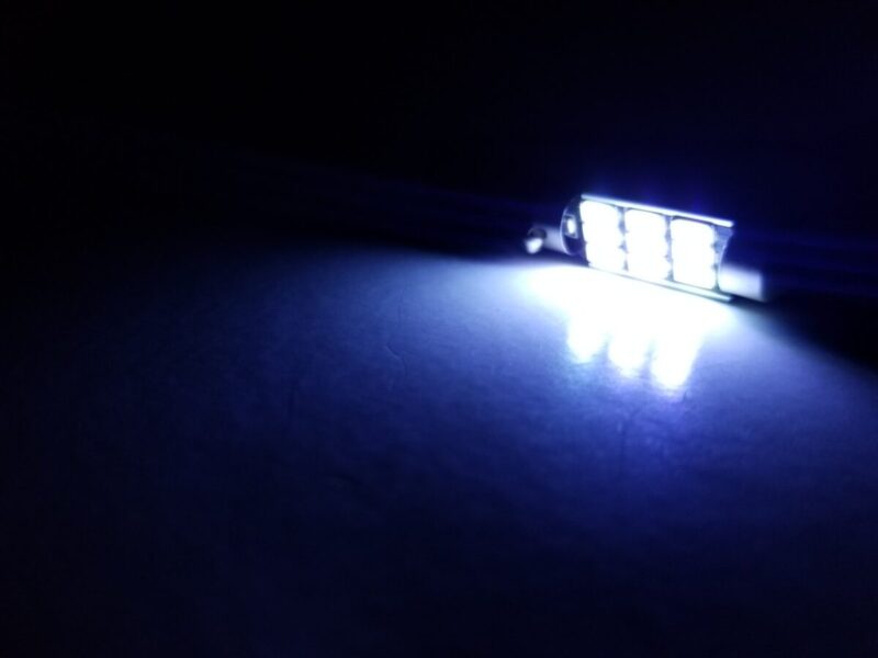 41mm: Lumenz CS 9-LED Canbus Bulb - 8000K Ice White