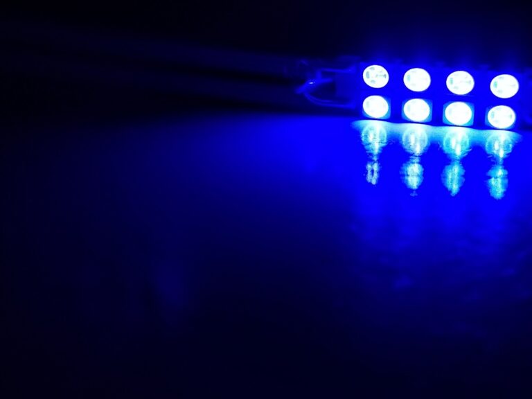 44mm: Lumenz 5050 Series 8-LED Rigid Loop Bulb - Blue