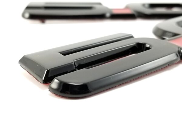 “5.0” Fender Emblem (LH/RH Pair), 5-7/16" ABS, 2015–2023 Mustang